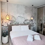 Apartamento Cozy Luxury # 3*